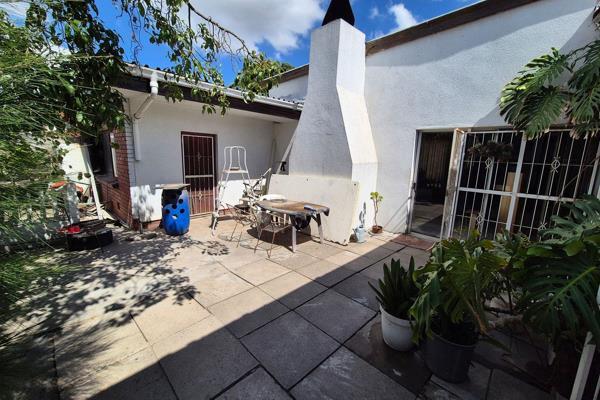 3 Bedroom Property for Sale in Mabille Park Western Cape